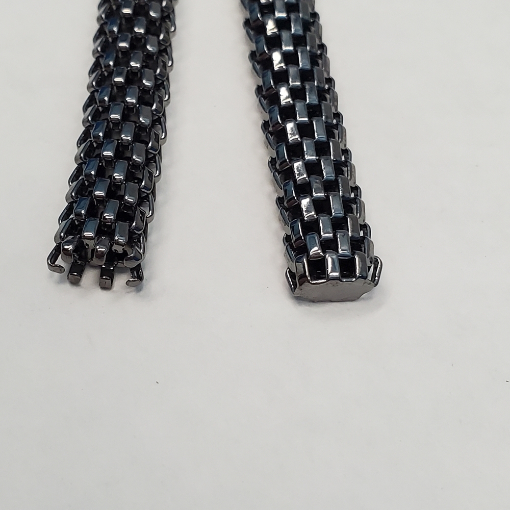 Vintage Mesh Metal Chain Mail Knot Necklace - Picture 6 of 6